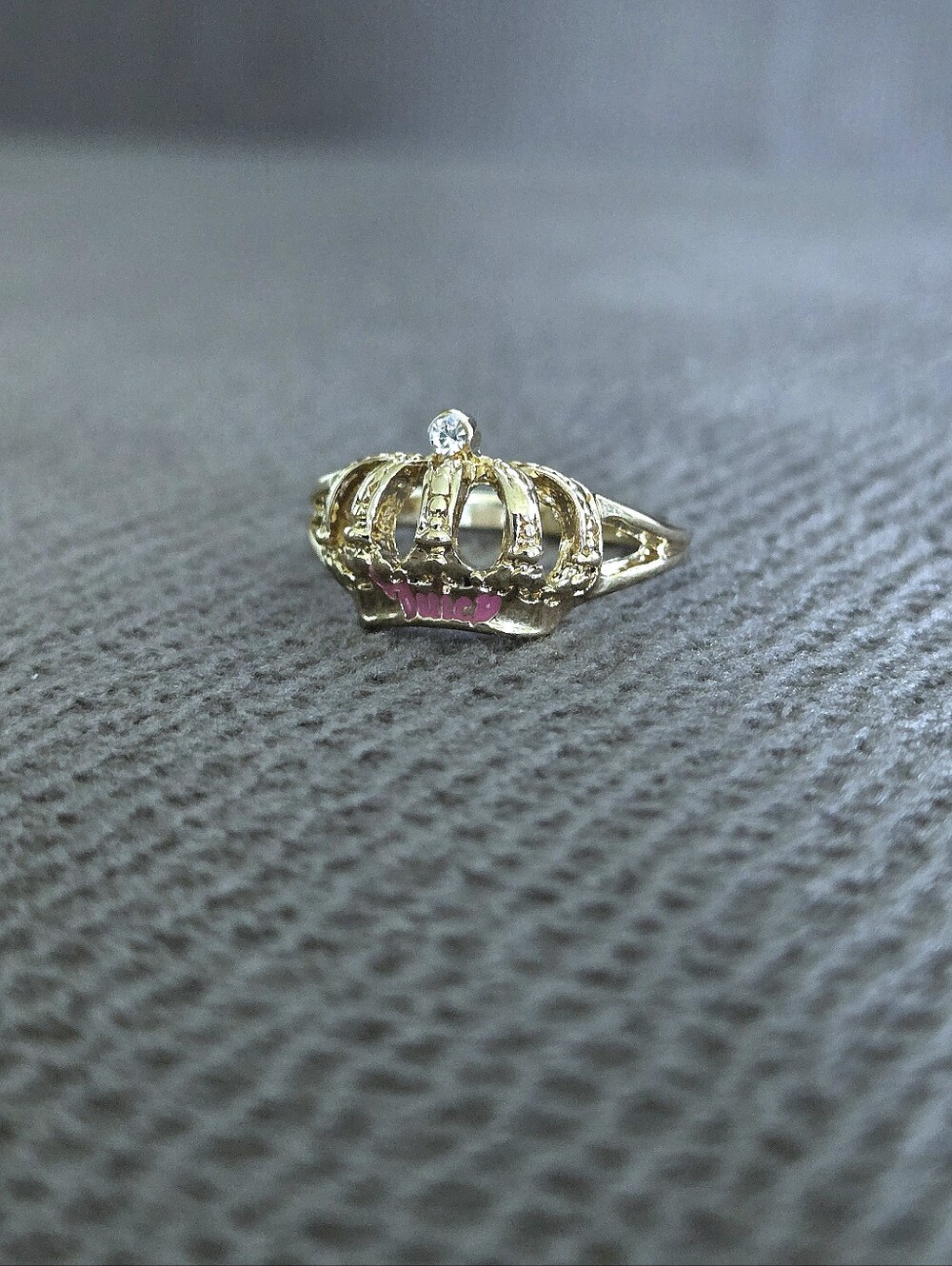 Juicy🍊 Couture Textured Crown👑 Ring💍 - Picture 3 of 16